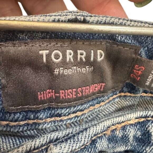 Torrid Womans Medium Wash Denim Button-Fly Jeans With High Rise Straight Legs - Picture 10 of 15